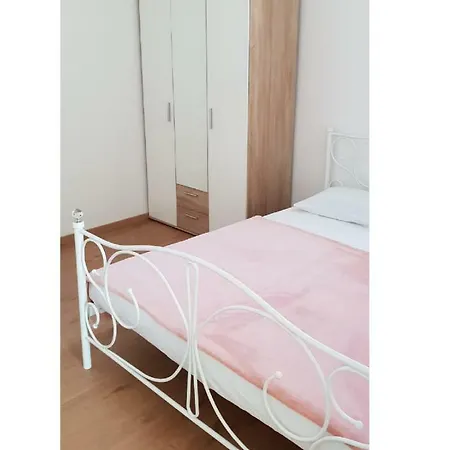 Apartment Apartman, 2+1 Brodarica (Sibenik-Knin)